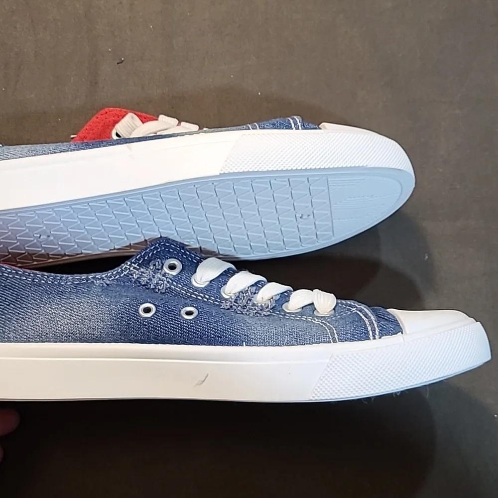 Women's Bobbie & Brooks blue and red Sneakers size 8 - Picture 7 of 8